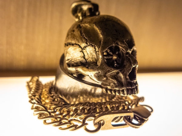 Treasure Circle Skull Pendant (Gold Plated) + Chain