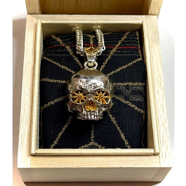 Treasure Circle Skull Pendant (Silver and Gold) + Chain